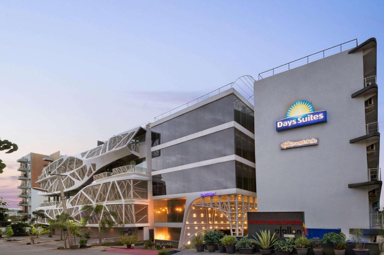 Days Inn & Suites By Wyndham Bengaluru Whitefield Exterior photo